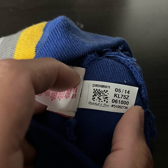 NWT Mitchell & Ness Hardwood Classics Indiana Pacers Knit Beanie - Picture 4 of 6